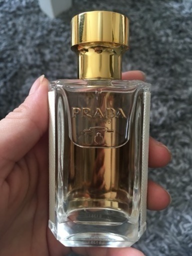 PRADA 香水