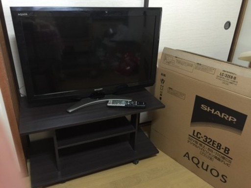 SHARPの32型液晶テレビ、LC-32E8-B ➕ テレビ台です