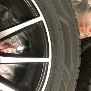 美品］スタットレスタイヤ4本 ホイールセット 14インチ
