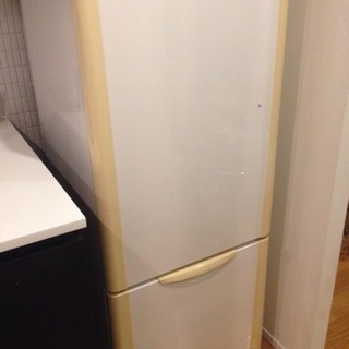 SANYOのシンプル冷蔵庫 2009年製造