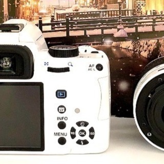 大人気一眼レフカメラ ペンタックス K-R ホワイトレンズキット