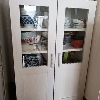 ニトリ　薄型食器棚