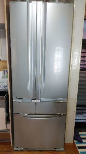 開閉にコツのいる冷蔵庫2009年製。東芝。処分の日が決まりました。！