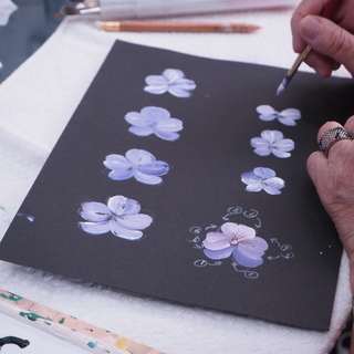 【毎月第３金曜日開催】トールペイント体験～誰でもすぐに素敵な花模様が描けるようになる～ − 東京都