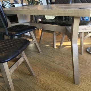 【新品・展示品】アウトレット　テーブル＆椅子４脚セット　店舗　オフィスにも　インダストリアル　ブルックリン