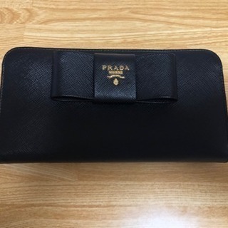 PRADA 未使用 長財布