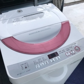 取引中。2016年製シャープ全自動洗濯機6キロ美品。千葉県内