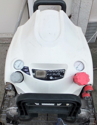 ☆日立工機 HITACHI EC1443H 高圧エアコンプレッサー エアーパンチ