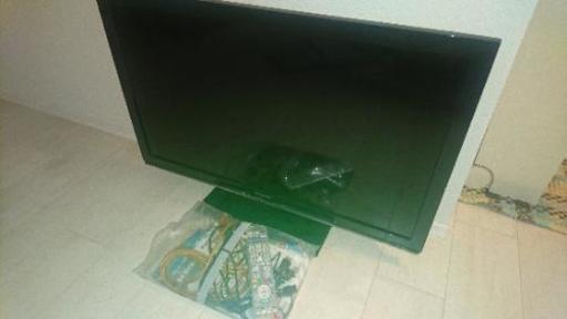 【破格・必読】32型テレビ、ローボード、ガラス机など