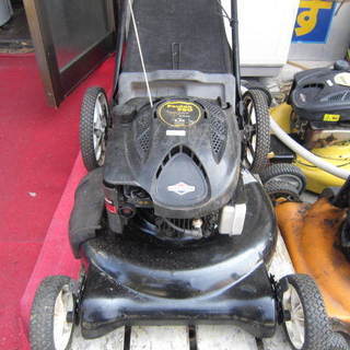 アメリカ製芝刈り機6馬力バケット付き