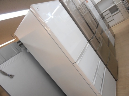 安心の1年保証付！TOSHIBA(東芝)2015年製の426L 5ドア冷蔵庫です！