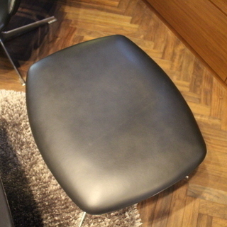 ADAL アストン ハイバックチェアー オットマンセット 定価508,680円 展示品