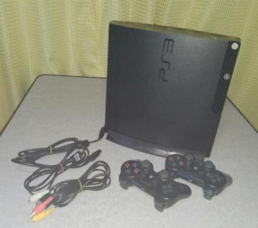 PS3 コントローラー2、ソフト4本付き 発送可。