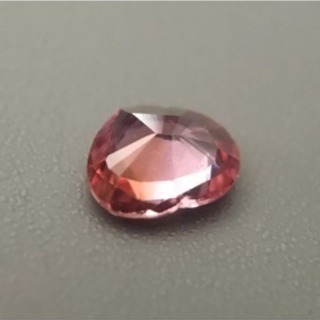 天然パパラチアサファイア | amidomil.com.br