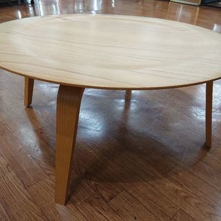 これぞ逸品！イームズプライウッドコーヒーテーブル