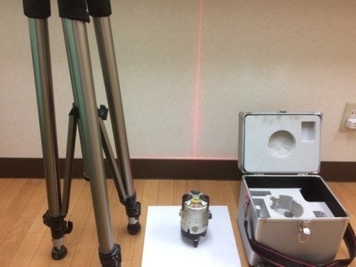 レーザー墨出し器　マックス LA-402A