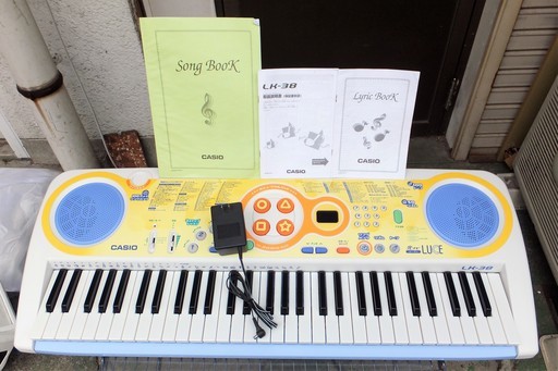 ☆CASIO カシオ LK-38 KEYBOARD ルーチェ 光ナビゲーションキーボード◆楽しい曲がいっぱい