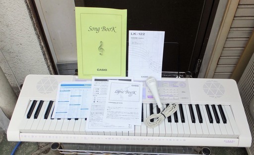 ☆CASIO カシオ LK-122 KEYBOARD H・I・K・A・R・I NAVIGATION 光ナビゲーションキーボード◆初心者にも弾ける