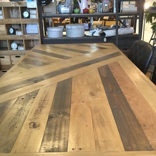 【新品・展示品】アウトレット　テーブル＆椅子４脚セット　店舗　オフィスにも　インダストリアル　ブルックリン