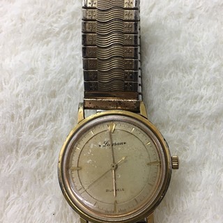 腕時計　Lugran　スイス製