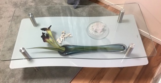 ガラステーブル(東京インテリア) (ゆきと) 守谷のテーブル《センターテーブル》の中古あげます・譲ります｜ジモティーで