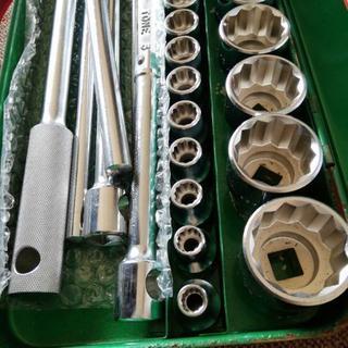 TONE トネ ソケットレンチセット 12.7mm スクウェアードライブ 170M ほぼ未使用　車載工具

