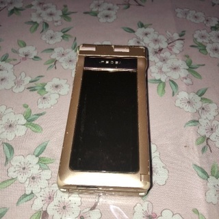 ドコモP905i ゴールドガラケー携帯¥3500