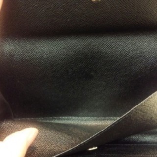 ブラックエピ3つ折り長財布