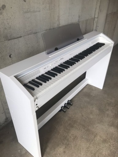 電子ピアノ
