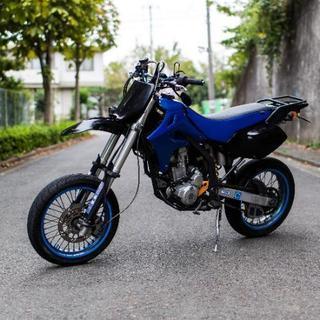Dトラッカー D-TRACKER ツーリングに スタント車両のベースに