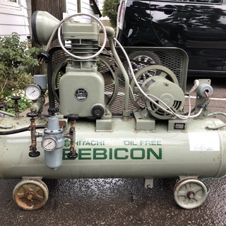 【値下げしました】ヒタチ製ベビーコンプレッサー（圧力弁付き） 動作確認済 200V