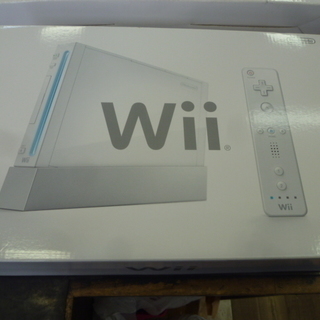 R 未使用品 Wii本体 (シロ) (「Wiiリモコンジャケット」同梱) (RVL-S-WD)
