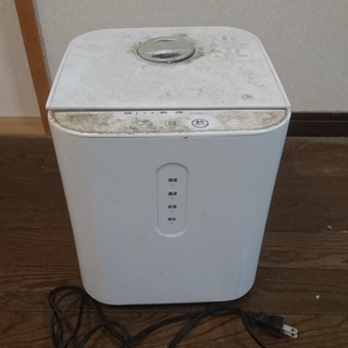 【受付終了】ジャンク品のスチーム式加湿器(東芝 KA-R35)。...