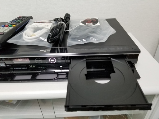 シャープ 1TB 3チューナー ブルーレイレコーダー スロットインタイプ AQUOS BD-T1100 シャープ AQUOS BD― シャープ 3チューナーBDレコーダー AQUOS BD-T1100　BD不良