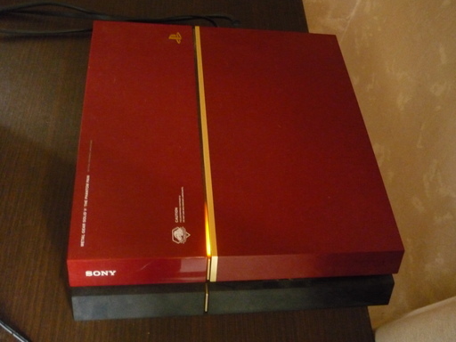 ＰＳ４を替えかえるので出品　ＰＳ４本体　メタルギア仕様