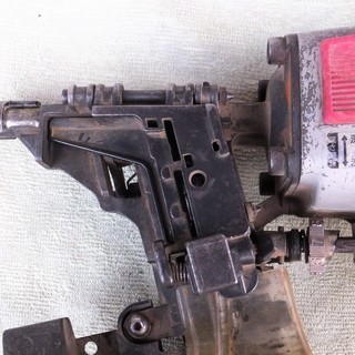 ☆	マキタ Makita AN611 65mm 常圧エア釘打機◆内・外装材への各種釘打ち作業に！