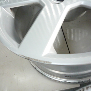 ボルボ純正★V70R　8J　17インチ　シルバー　ブレ・曲がりなし・キズ有り　格安出品！　17×8J　ET46