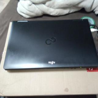 LIFEBOOK A561/D Core i5 2コア4スレッド