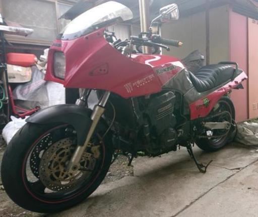 GPZ750R 赤／ガンメタ ニンジャ Ninja 軽二輪250登録（GPZ750R改エンジン正規Noでの登録は貴重？） 中型免許で乗れるニンジャ。オーリンズ、足回りカスタム済み 仮組状態 交換も検討。