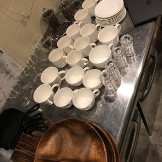カフェの食器類！カップ、スプーン、ティーポット、ソーサー