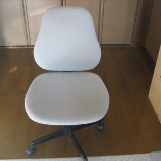 コクヨの椅子