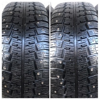 良品【超希少】値下げ聞きます！225/60R16 スパイクタイヤ ピレリ 早い 
