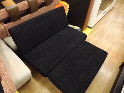 リクライニングソファ　スツール付き　布　黒　幅１２０ｃｍ　札幌　西岡店