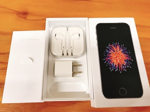 【アップルストア購入】Apple iPhoneSE 64GB スペースグレイ SIMフリー 初期化済み 白ロム