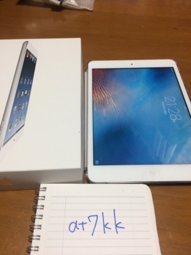 iPad mini 16G Wi-Fiモデル ホワイト\u0026シルバー タブレット［交渉中］