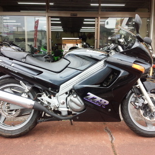 NO.2325　ＺＺＲ２５０　水冷４サイクル８バルブ２気筒２５０ｃｃエンジン　☆彡