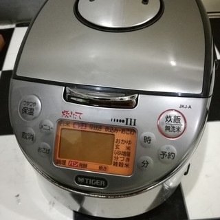 タイガー炊飯器5,5合炊き☆jkj-a100