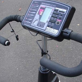 札幌 COMBI/コンビ EZ102 エアロバイク エクササイズマシン AEROBIKE 中古 18N0237 C