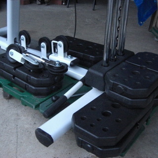 複数のトレーニングが自宅で出来る大型トレーニングマシーン　中古