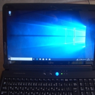 Core i3　ノートパソコン　富士通　LIFEBOOK　AH54/D